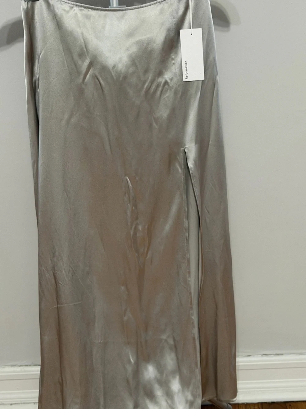 Reformation Silk Midi Skirt – Size 8 - Picture 4 of 9